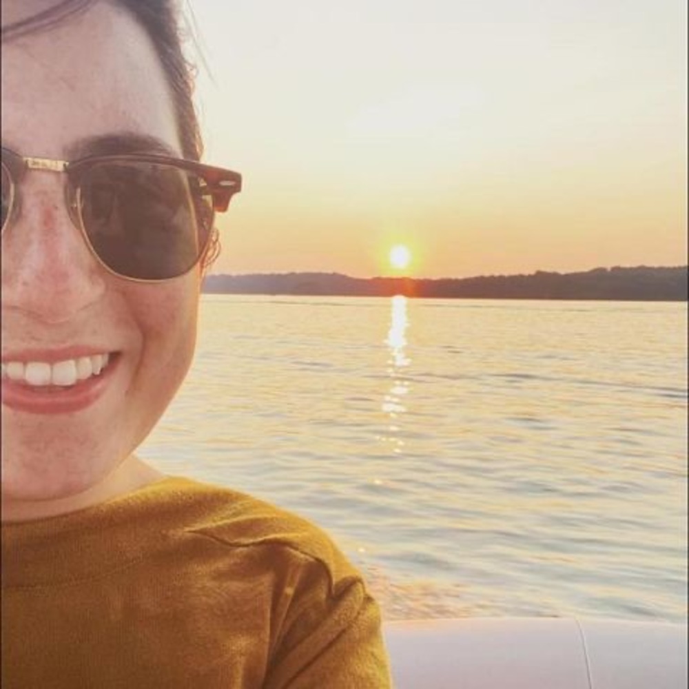 Meet your Posher, Elizabeth